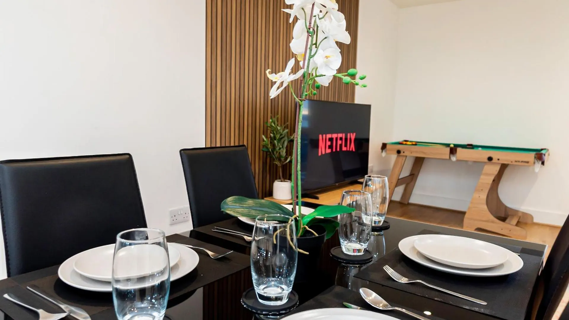 Modern 2Br Penthouse - Extended Stays, Free Parking & Fast Wi-Fi Southampton United Kingdom