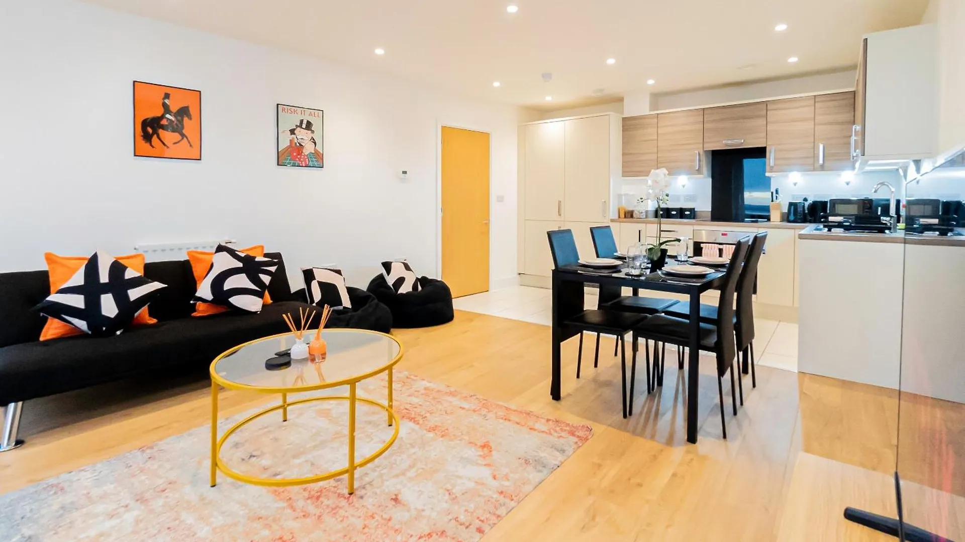 Apartment Modern 2Br Penthouse - Extended Stays, Free Parking & Fast Wi-Fi Southampton