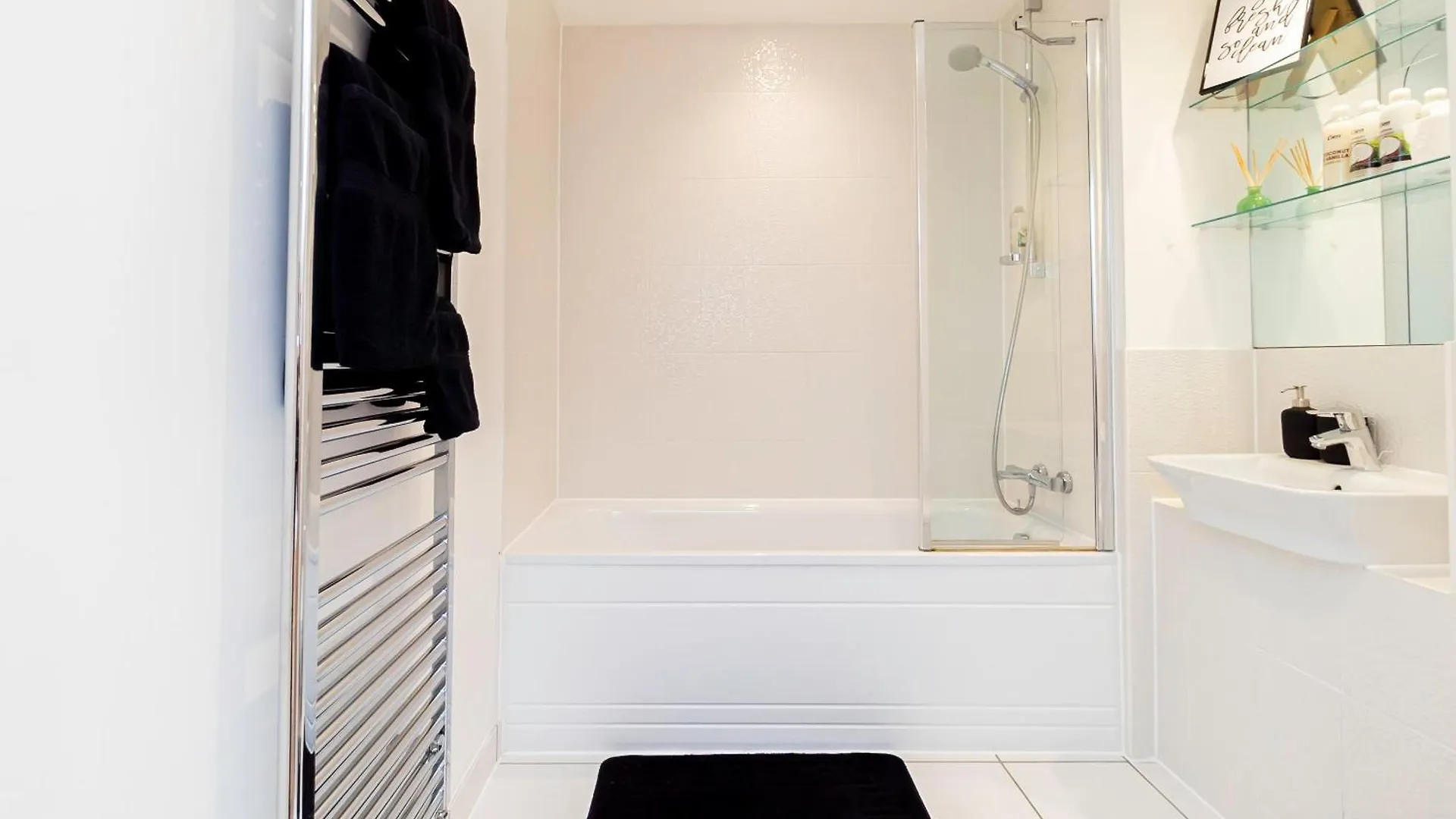 Modern 2Br Penthouse - Extended Stays, Free Parking & Fast Wi-Fi Southampton